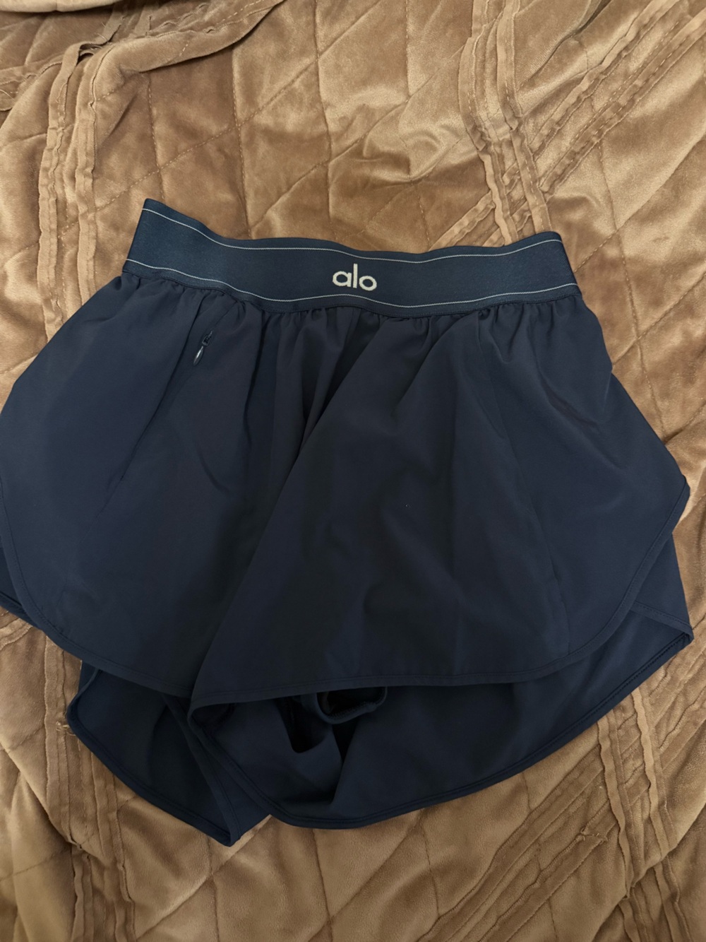 Alo Athletic Shorts with Elastic Waistband